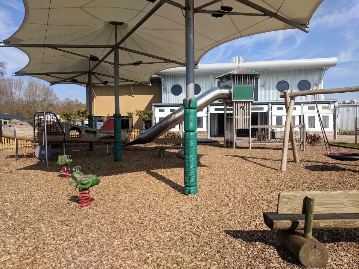 P&D'S Pearl Caravan At Tattershall Lakes Country Park Hotel Ngoại thất bức ảnh