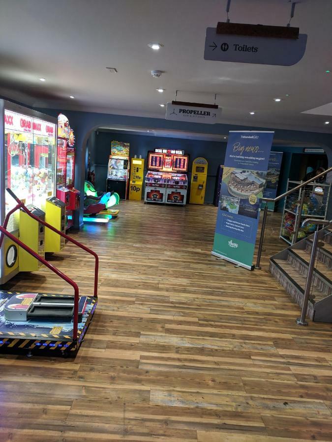 P&D'S Pearl Caravan At Tattershall Lakes Country Park Hotel Ngoại thất bức ảnh