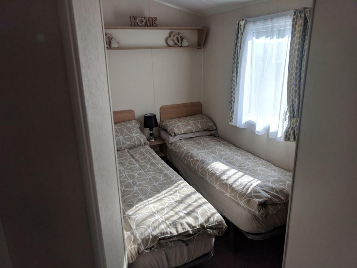 P&D'S Pearl Caravan At Tattershall Lakes Country Park Hotel Ngoại thất bức ảnh