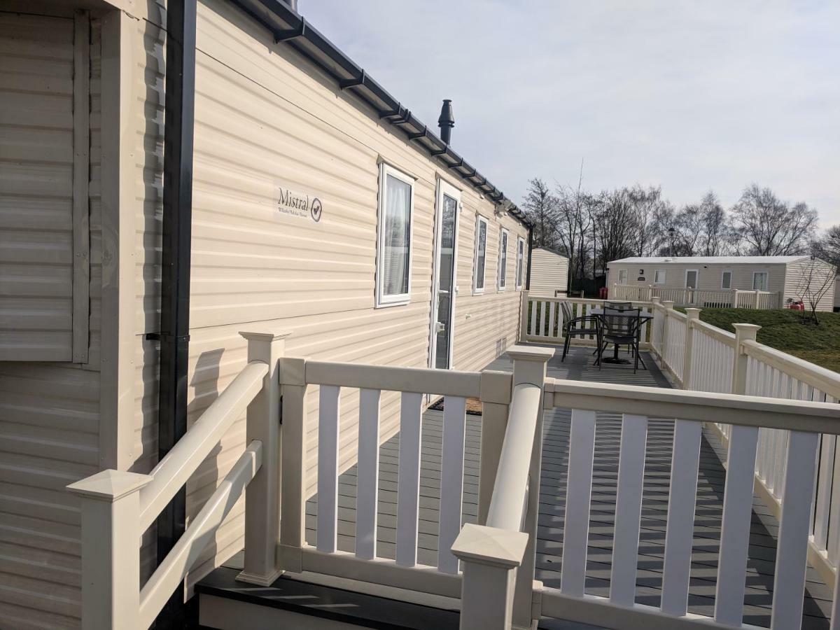 P&D'S Pearl Caravan At Tattershall Lakes Country Park Hotel Ngoại thất bức ảnh